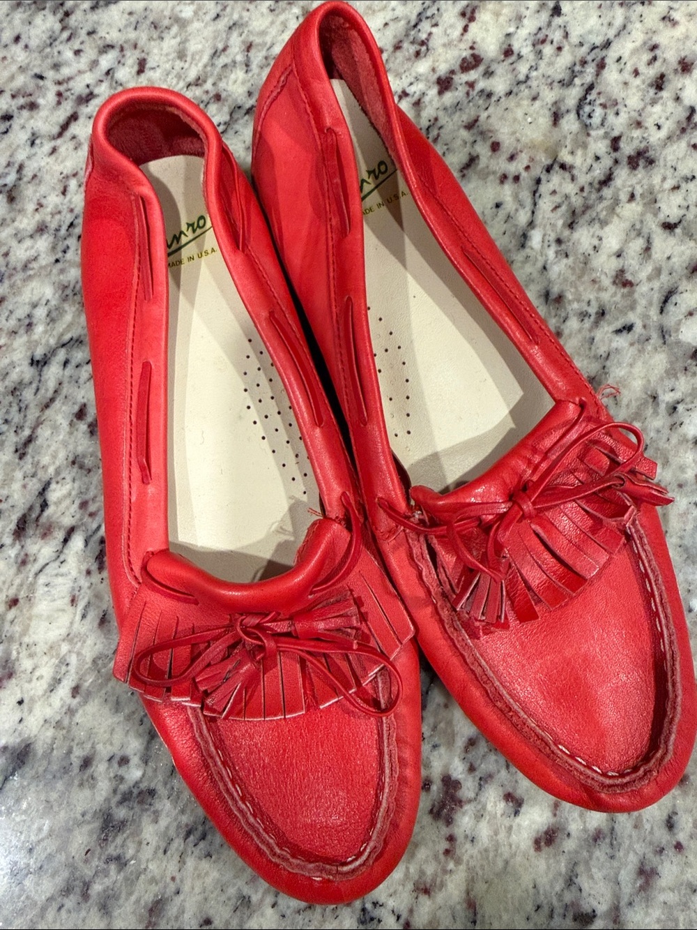 Vintage Munro Red Leather Tassel Fringe Loafers Moccasins Made in USA Size 11 M